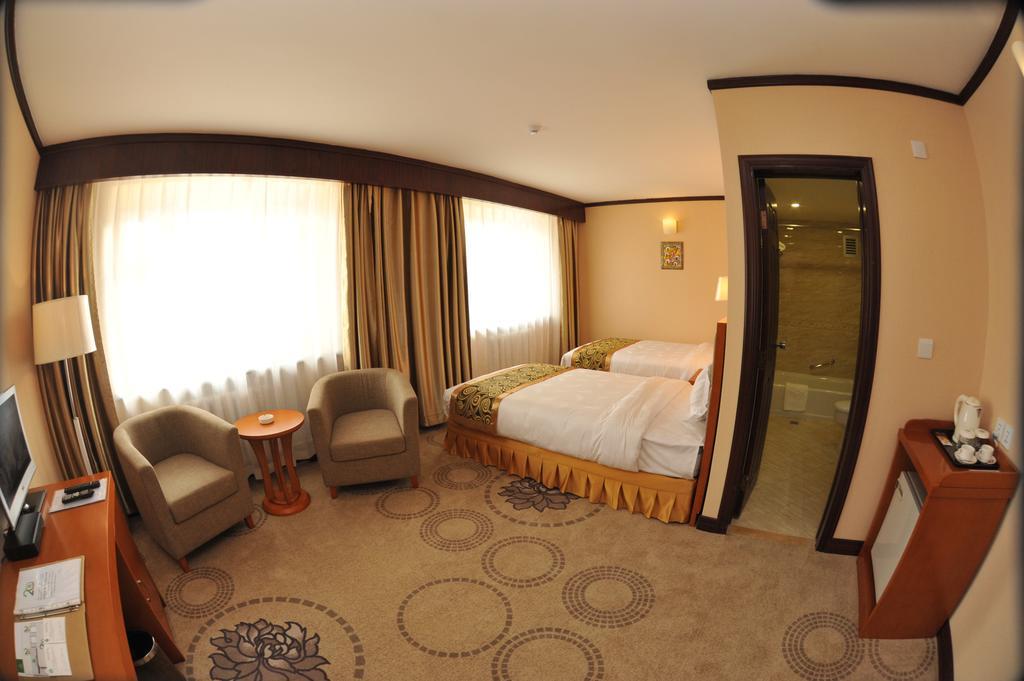 Flower Hotel אולן בטור מראה חיצוני תמונה